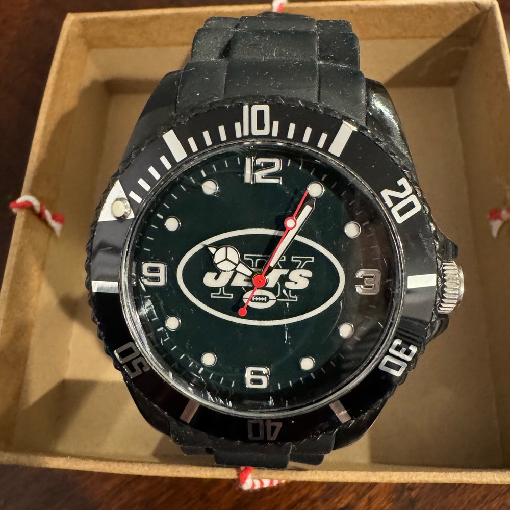 New York Jets NFL Rubber Sports Watch by SPARO in good condition , needs battery